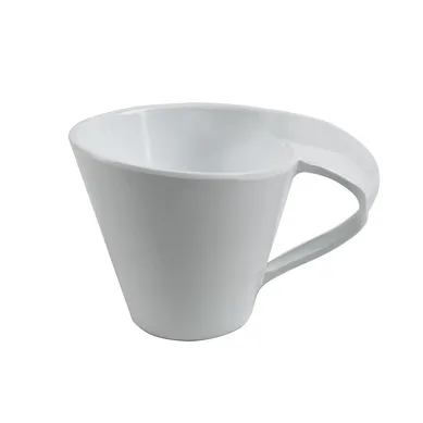 Taza de melamina blanca