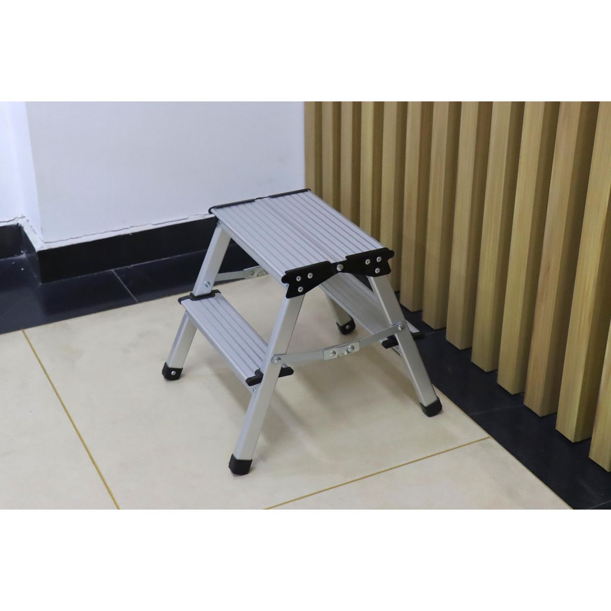 Escalera de paso de Aluminio de 2 peldaños 0.47 m hasta 150 kg, marca Bauker - Foto 2