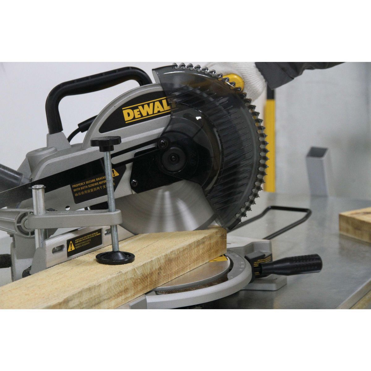 Dewalt - Sierra de Inglete 10" 1650W