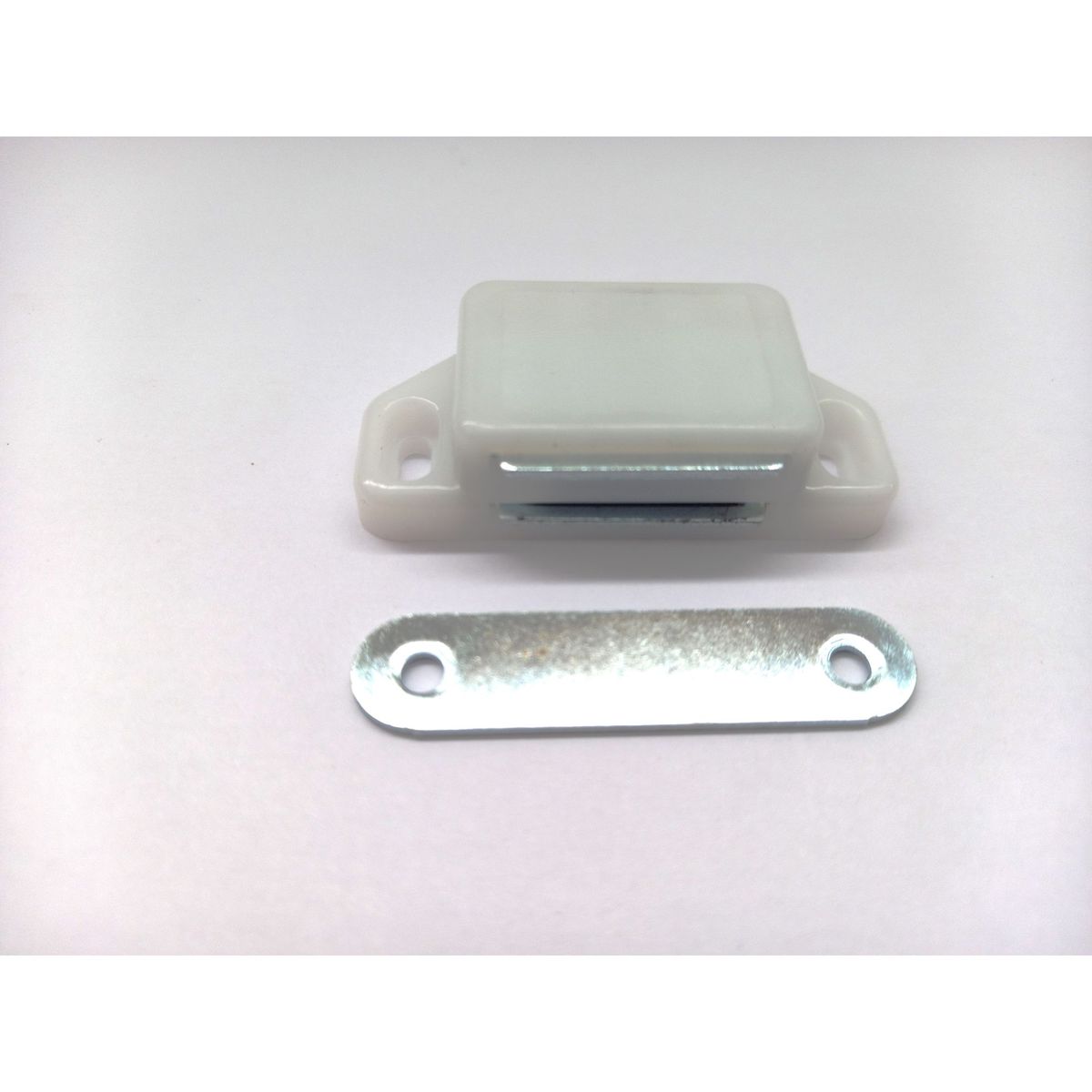 ZENDER - Cierre Magnético Grande Blanco 8kg x 2 unid.