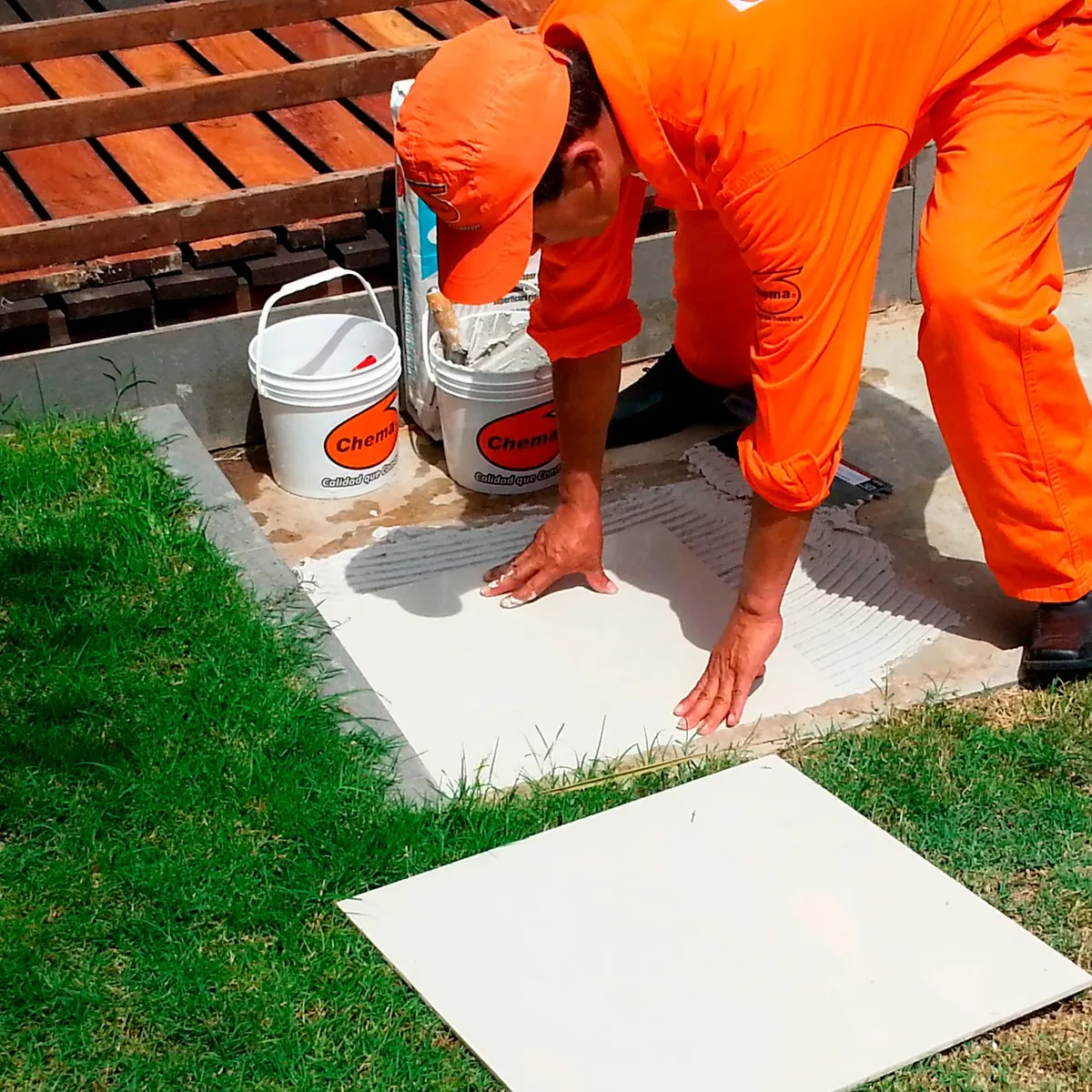 CHEMA - Pegamento para Cerámicas o Porcelanatos Chema Blanco Flexible 25kg