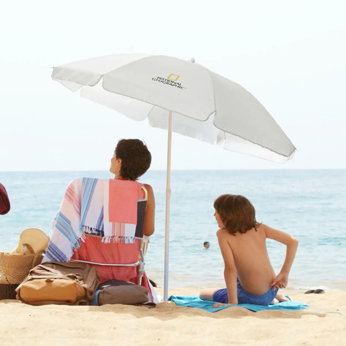 NATIONAL GEOGRAPHIC - Sombrilla de Playa +UV 50 1.9m Blanca