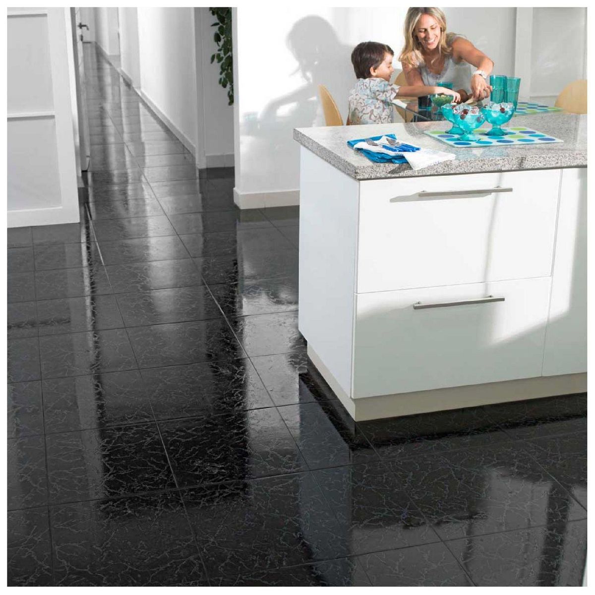 SAN LORENZO - Cerámica Negro 46x46 Marmoladas Brillante 2.08 m2