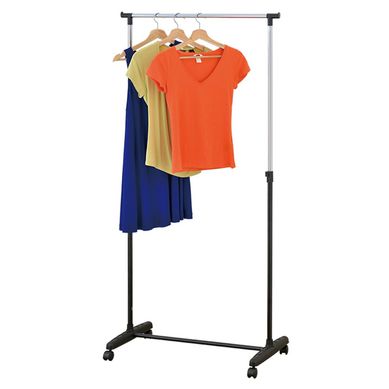 Stand de ropa con ruedas