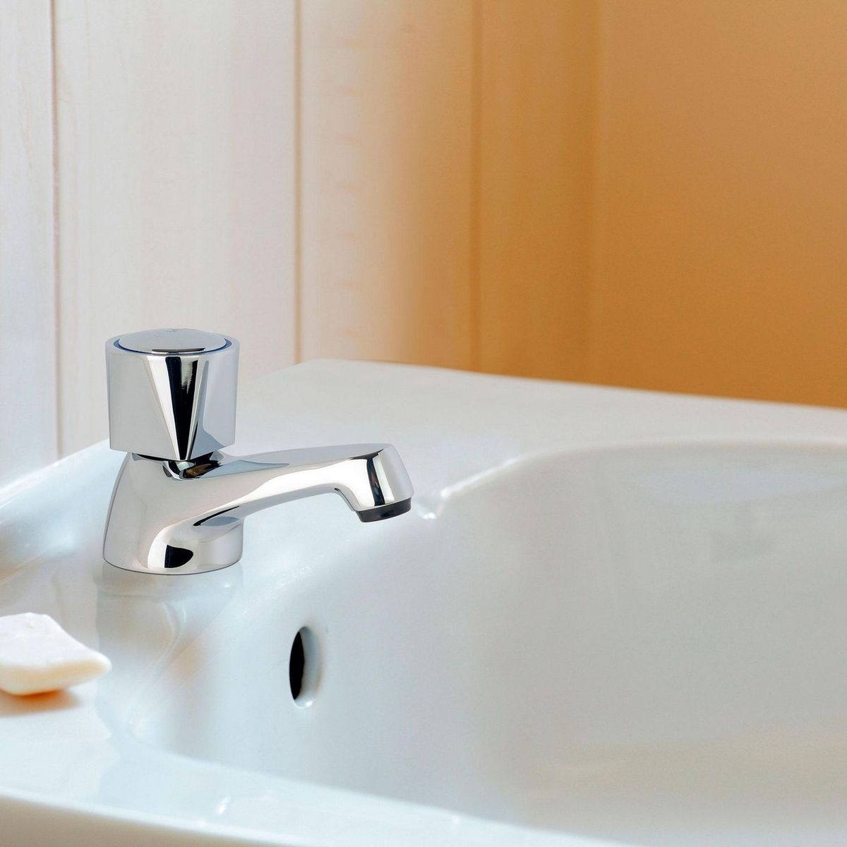 TREBOL - Llave de Lavatorio Iris