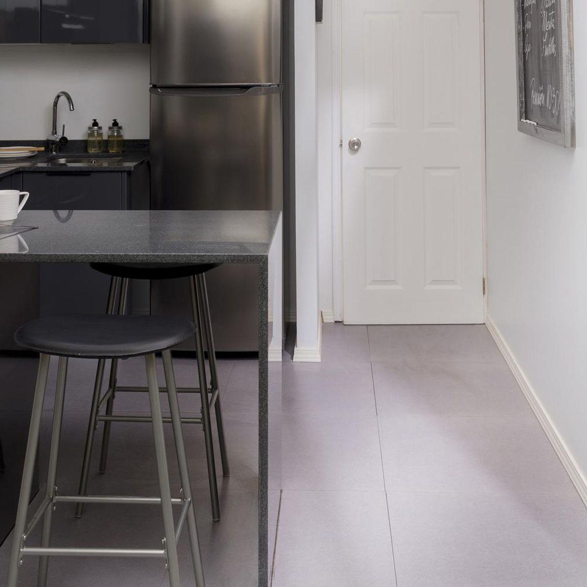 JUST HOME COLLECTION - Banco Bar Cuerina Negro