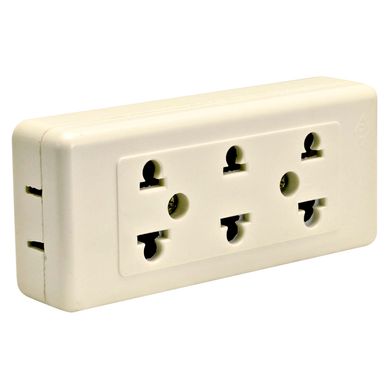 Tomacorriente Universal 4 Tomas PVC 10A 220V