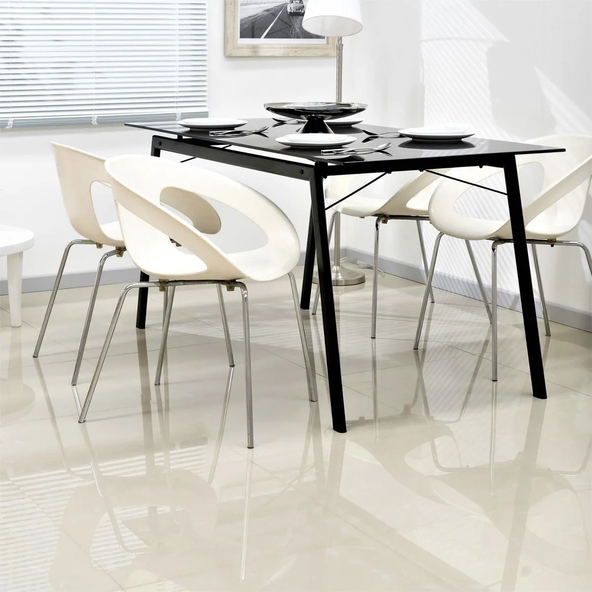 HOLZTEK - Porcelanato Beige 60x60 Lisas/Granilladas Brillante 1.44 m2