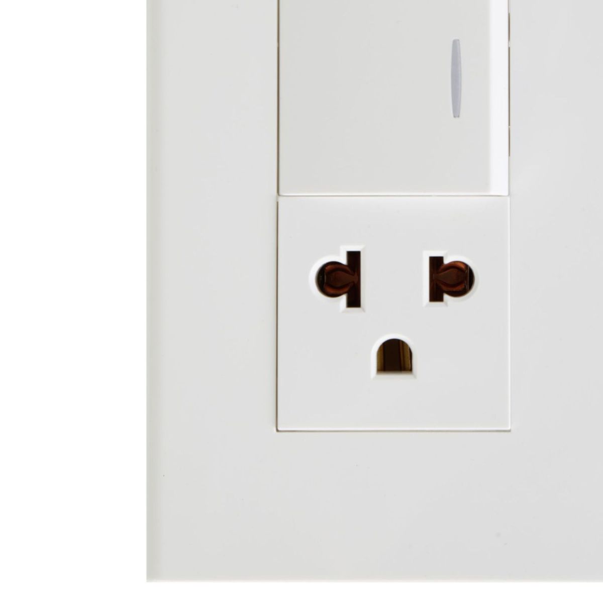 HALUX - Interruptor + Tomacorriente Simple P/T Clio Blanco