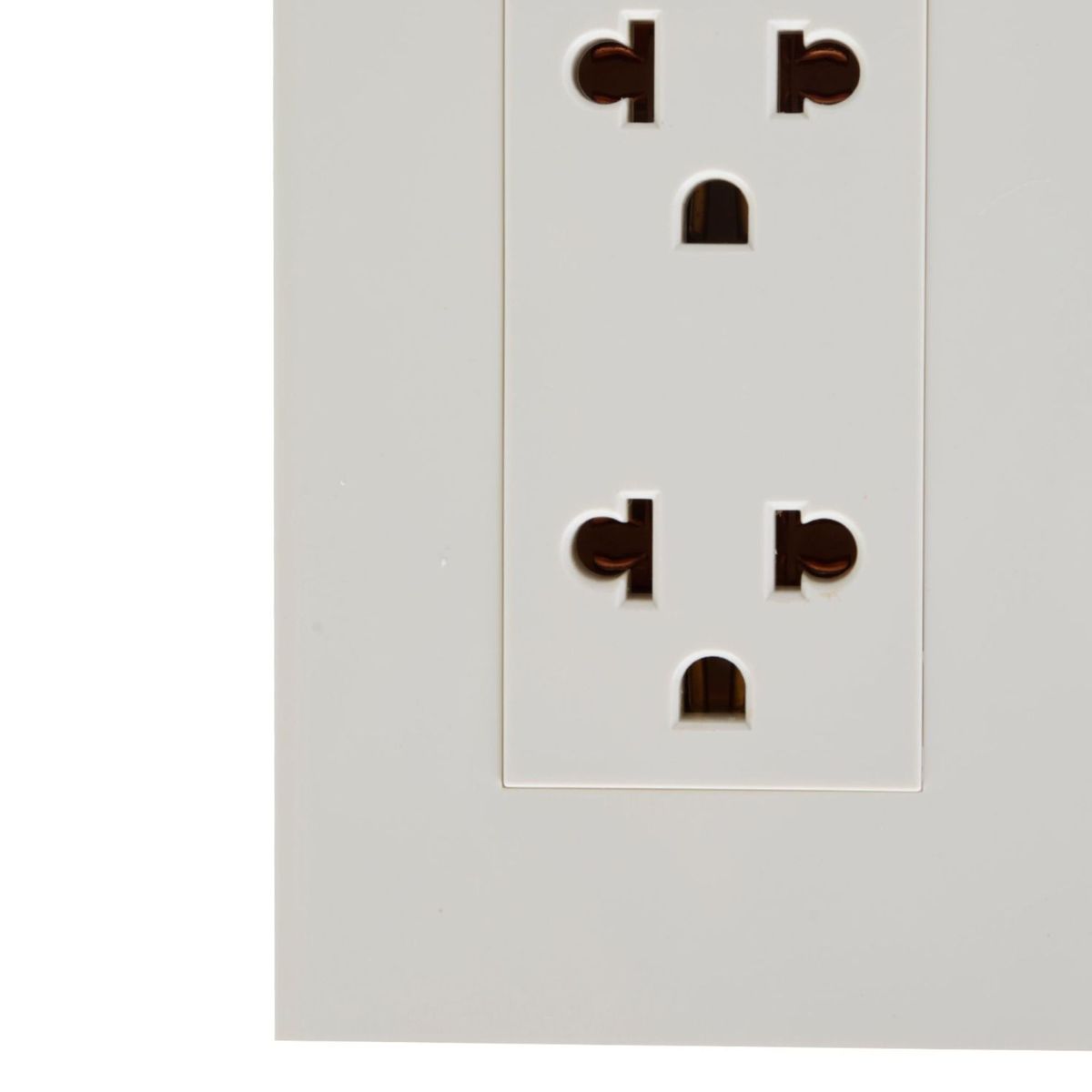 HALUX - Tomacorriente Doble P/T Clio Marfil