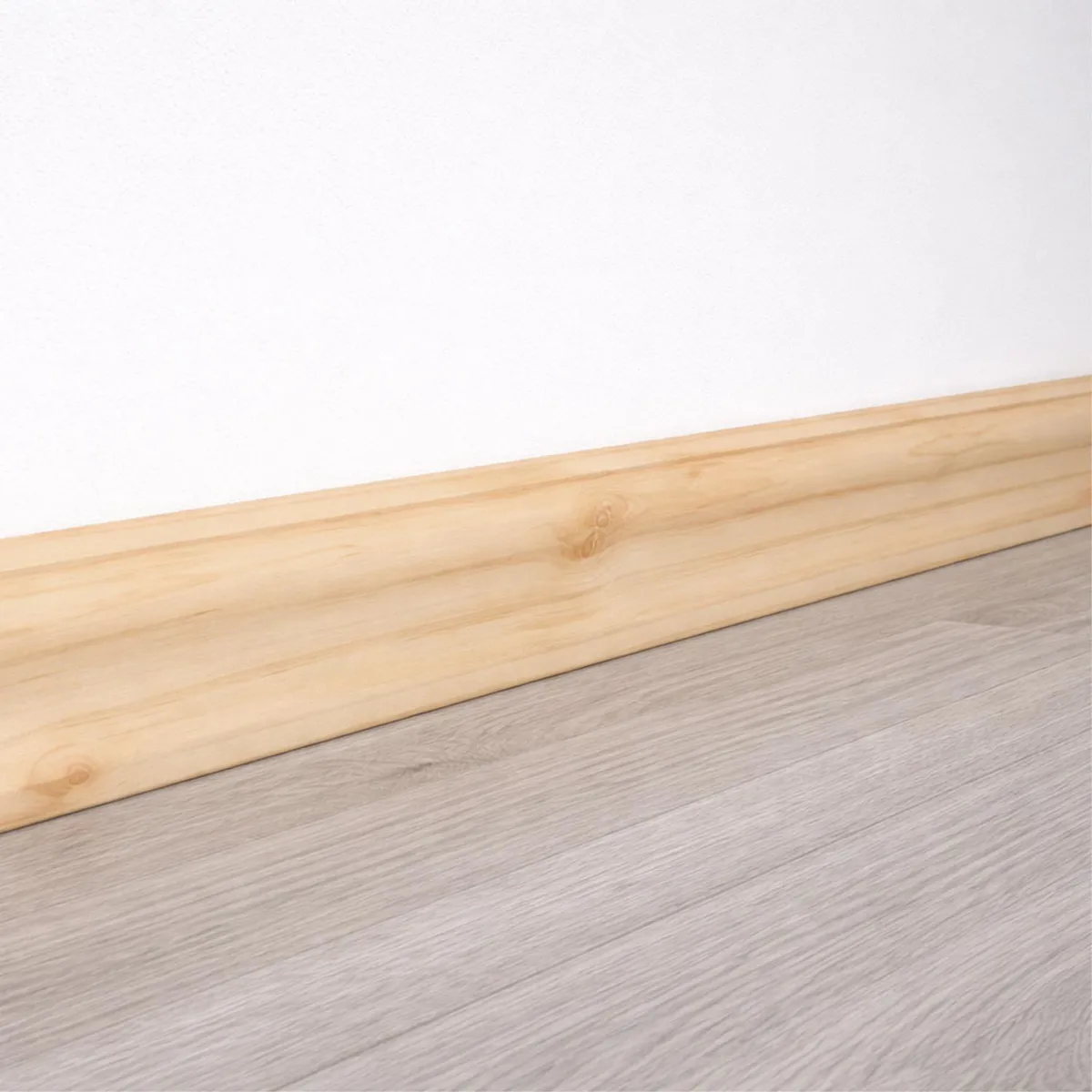 DIMFER - Zócalo de Pino Continental Natural 16 x 40 x 2400 mm