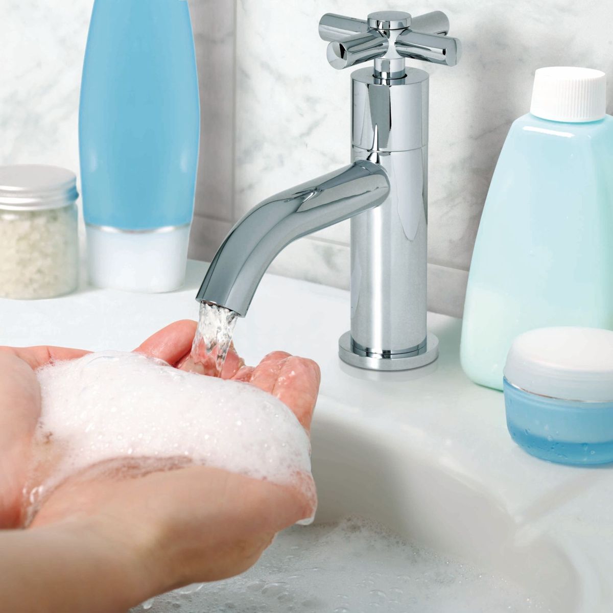 TREBOL - Llave de Lavatorio Pico Bajo Brenta