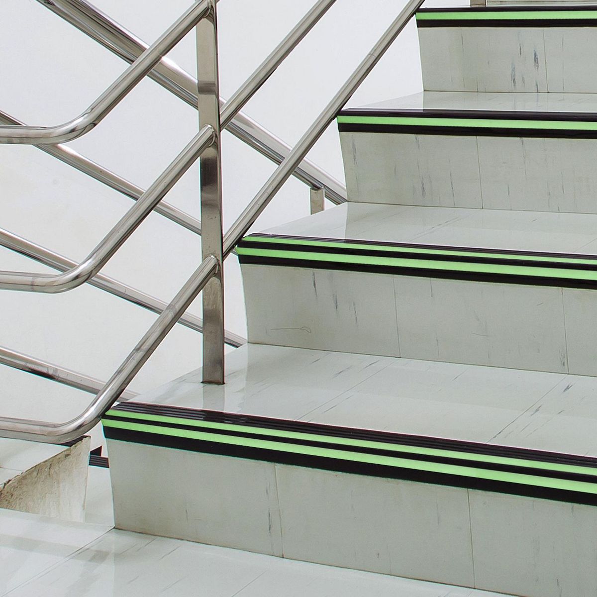 NEFUSAC - Rodopaso Adhesivo 45mm 1m Negro/Amarillo