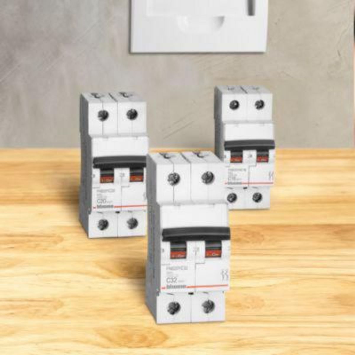 BTICINO - Interruptor Termomagnético 2x32A Bticino