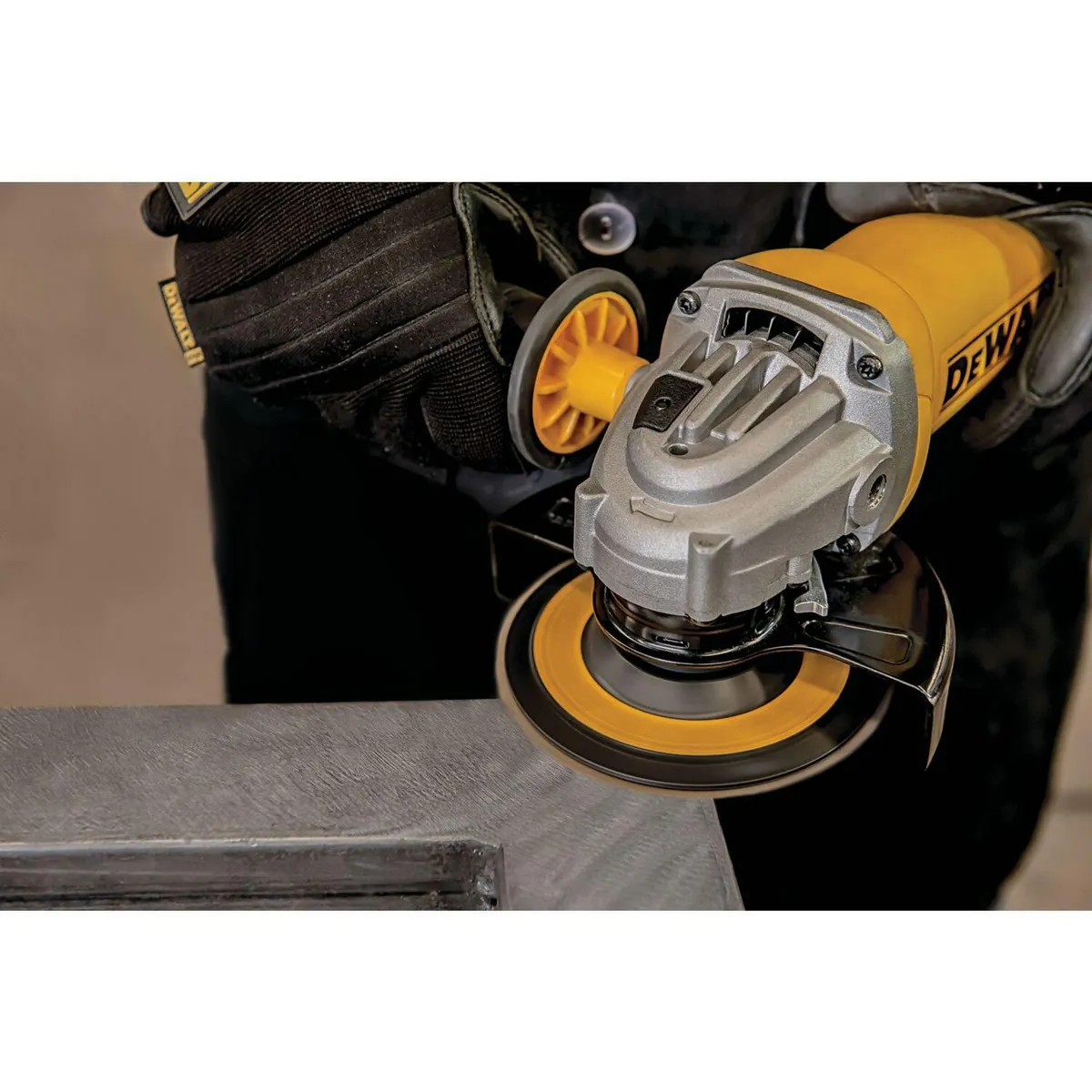DEWALT - Disco Flap de 4-1/2'' Grano 36 DW8306.