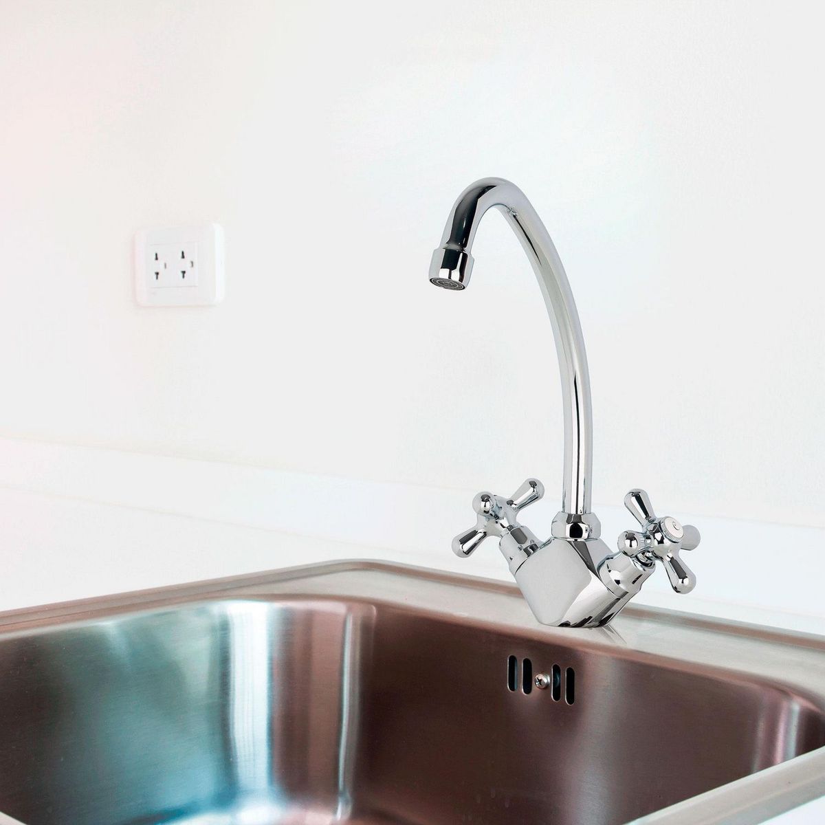 TREBOL - Mezcladora de Lavatorio Monoblock Toscana