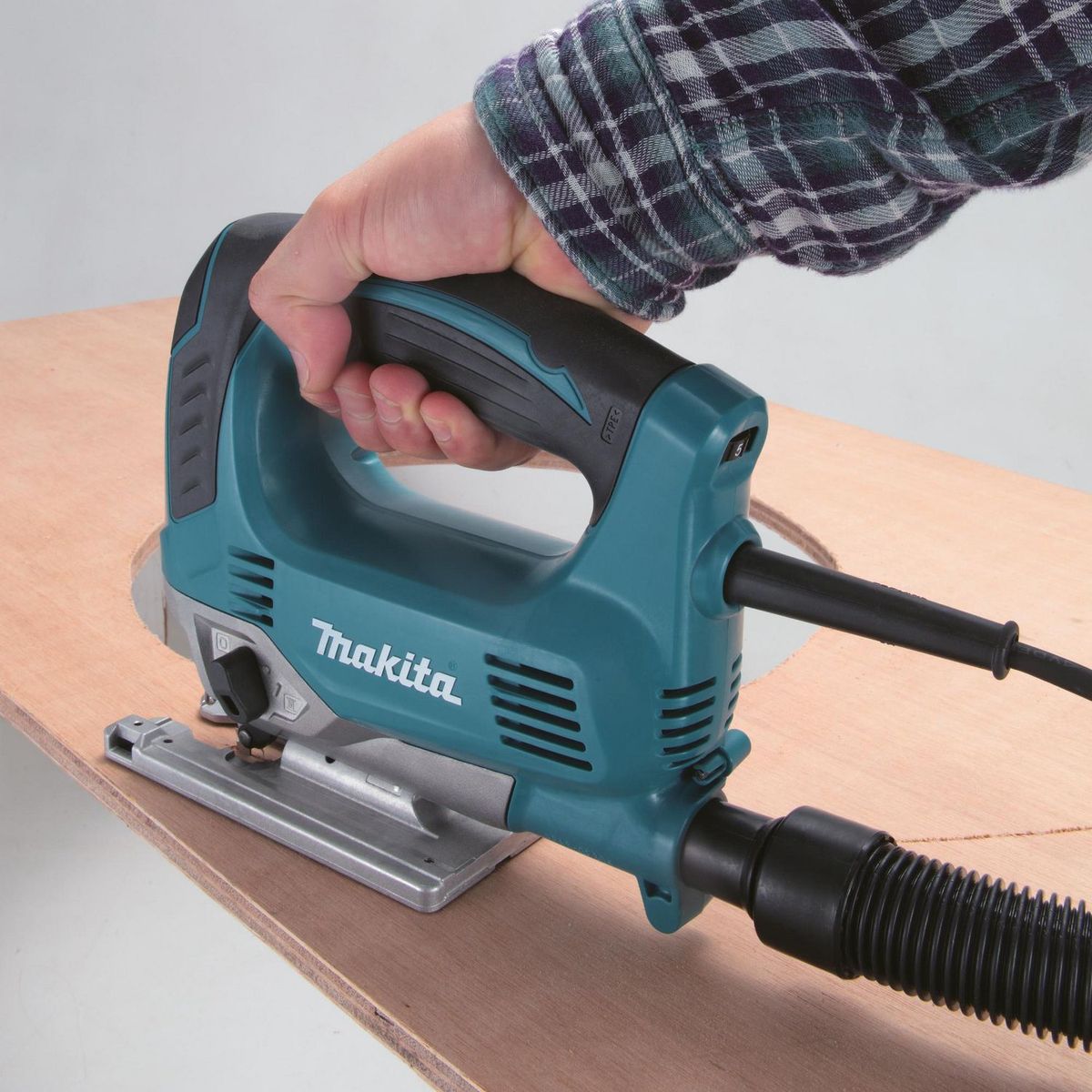MAKITA - Sierra Caladora Eléctrica Makita 650W