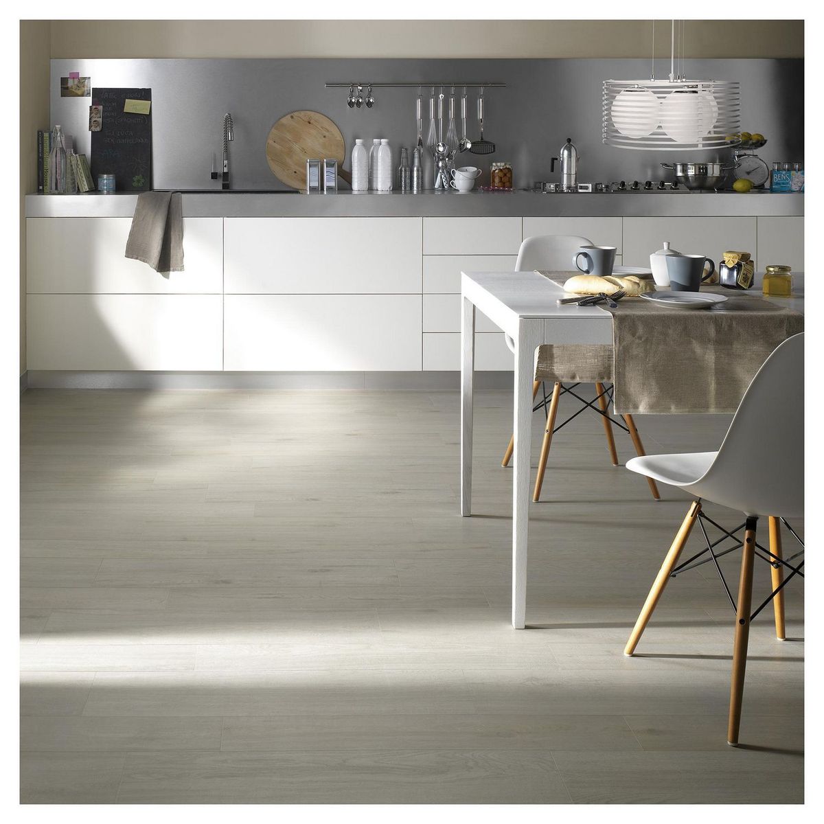 HOLZTEK - Pisos Vinílico Cerezo Gris 2mm 94.2x15.7cm 2.96m2