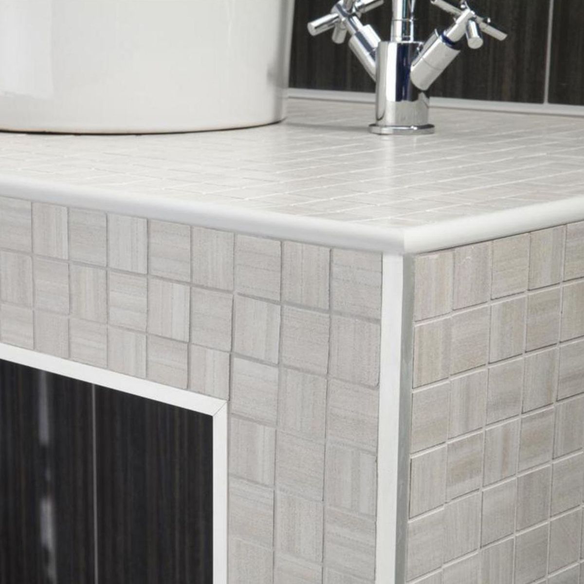 ARCANSAS - Ángulo PVC Blanco 30x30 x 1 m.