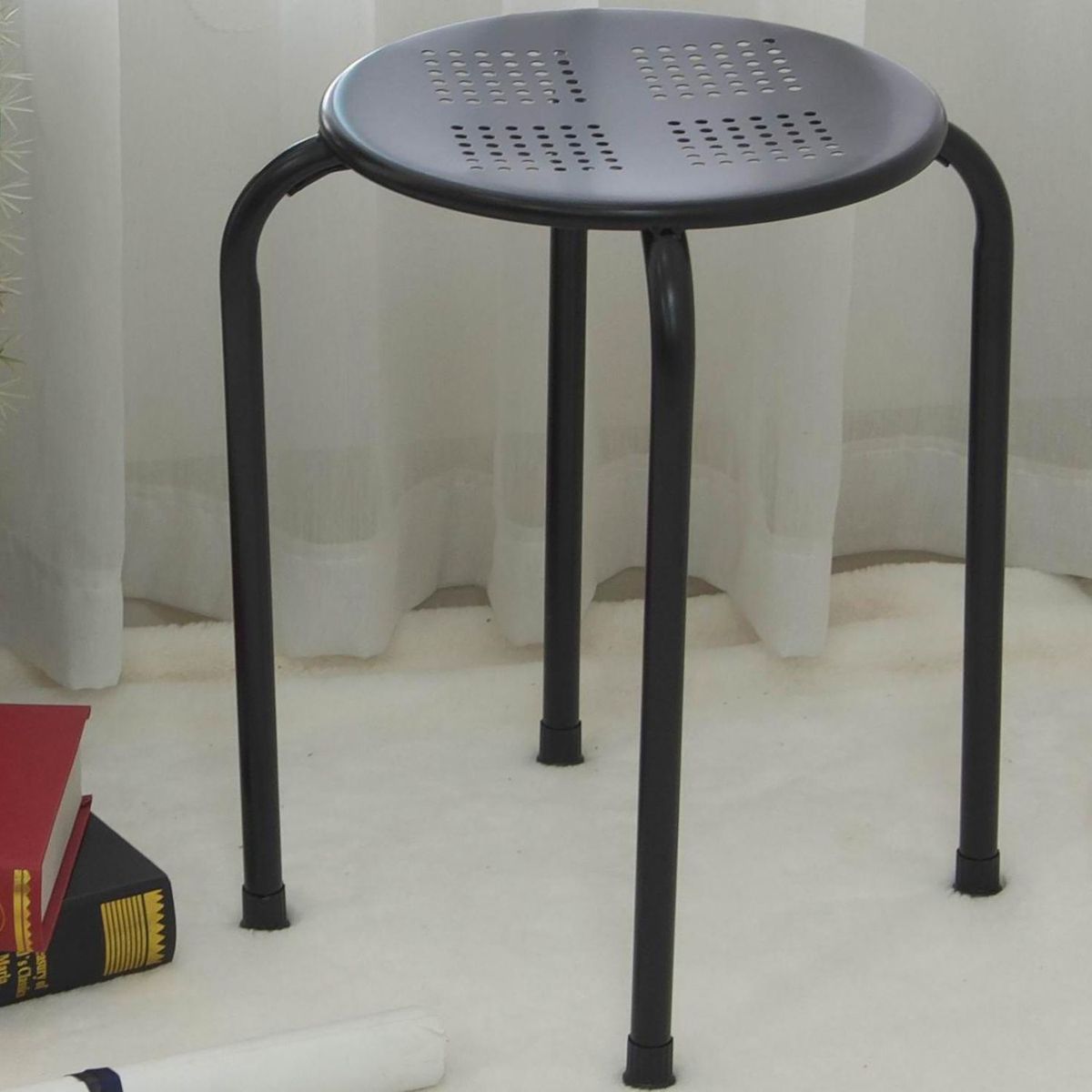 CASA BONITA - Banco perforado acero Negro