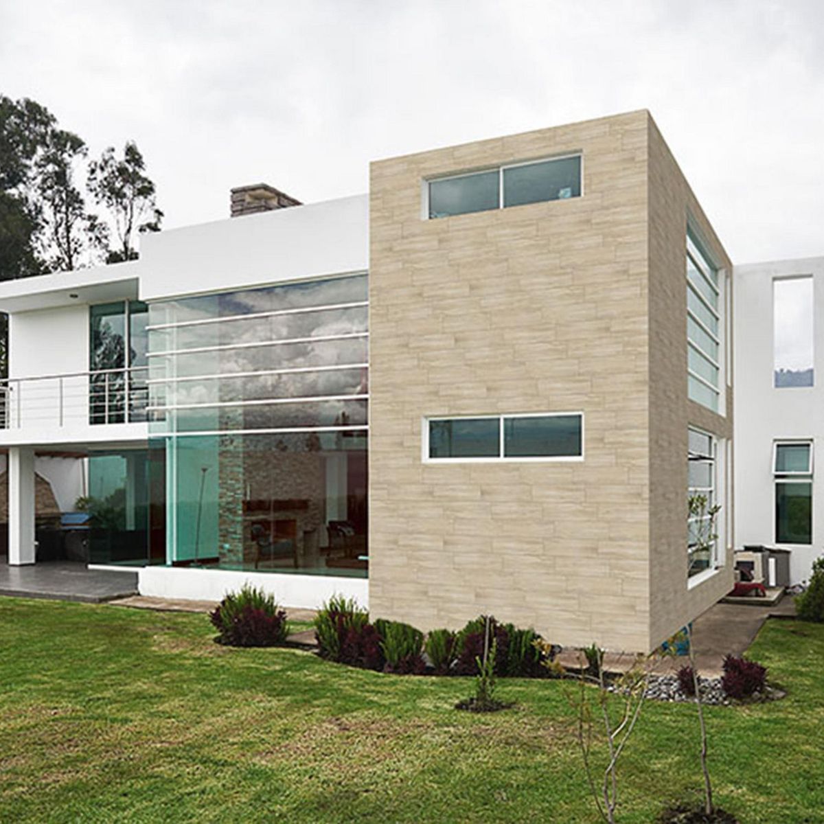 SAN LORENZO - Cerámica Beige 21x62 Maderadas Mate 1.61 m2