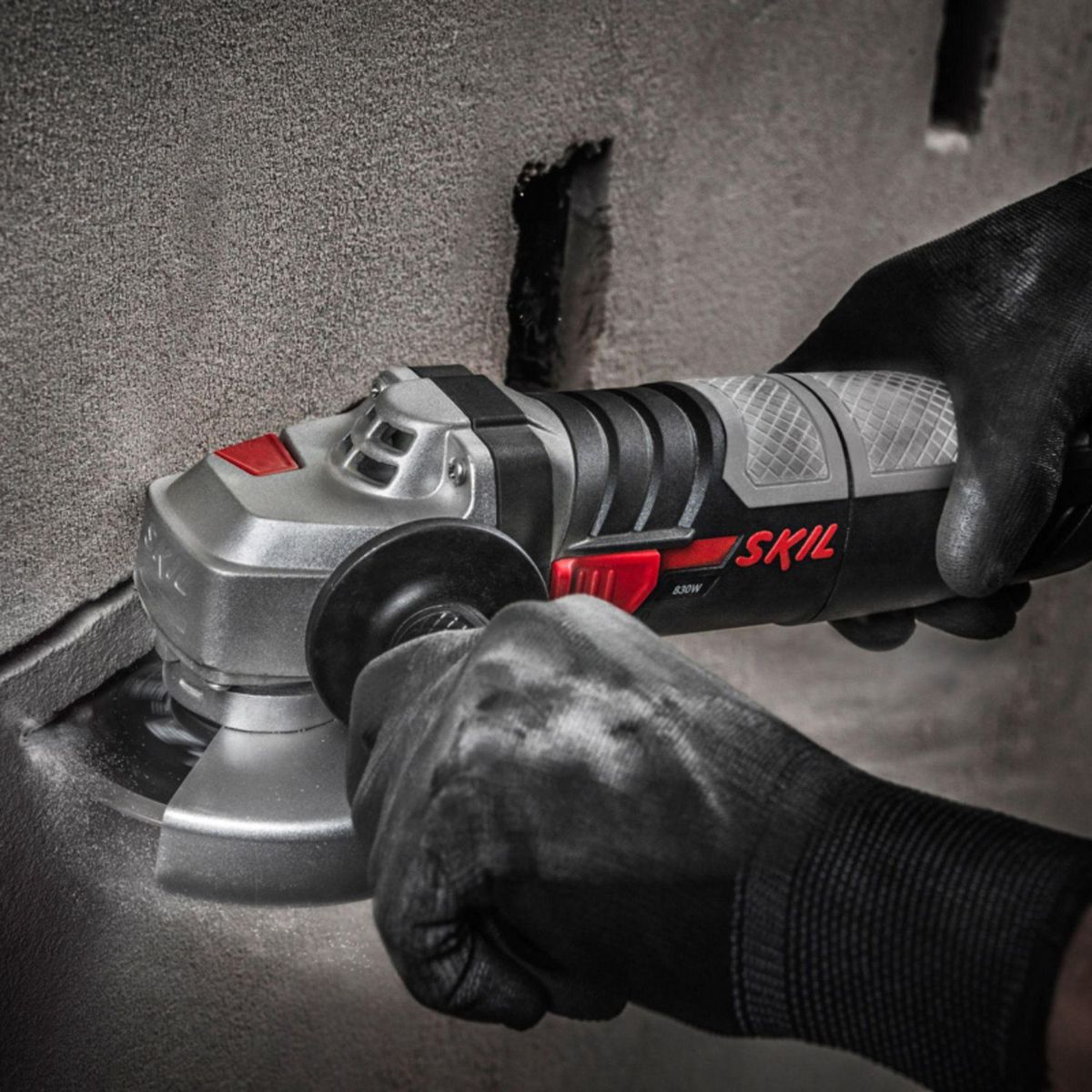 SKIL - Amoladora Angular Eléctrica Skil 4 1/2" 700W 220V 9002