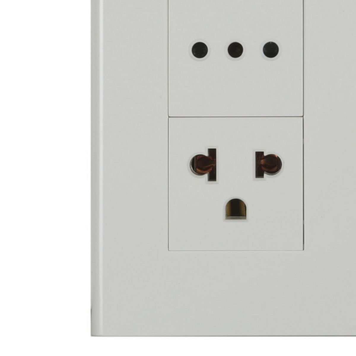 HALUX - Tomacorriente 3 Puntos P/T Clio Blanco