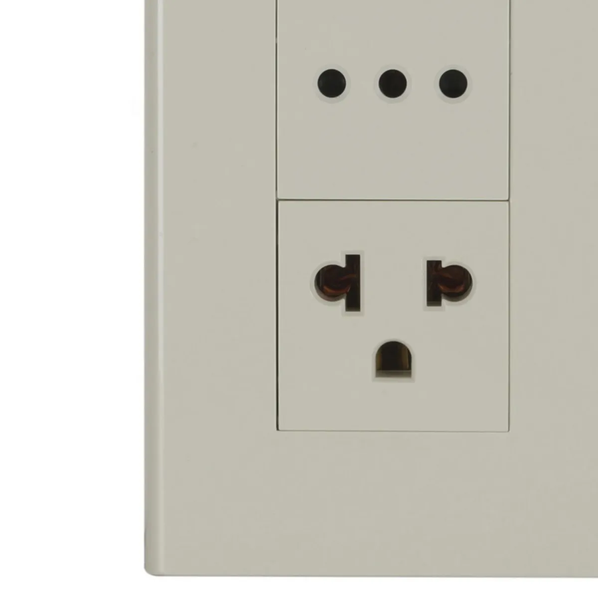 HALUX - Tomacorriente 3 Puntos P/T Clio Marfil