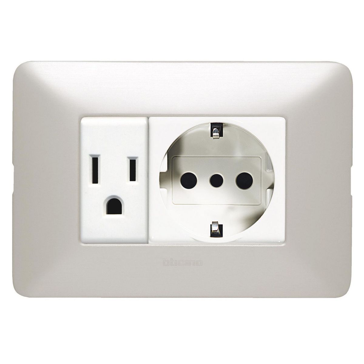 BTICINO - Tomacorriente Schuko + Americano Matix Gris Aluminio