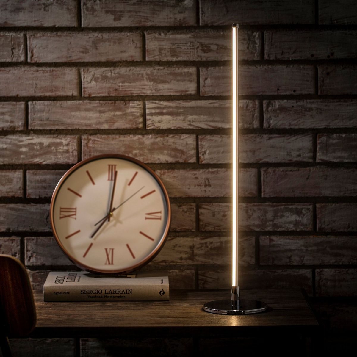 JUST HOME COLLECTION - Lámpara de Mesa LED Stick Cromado