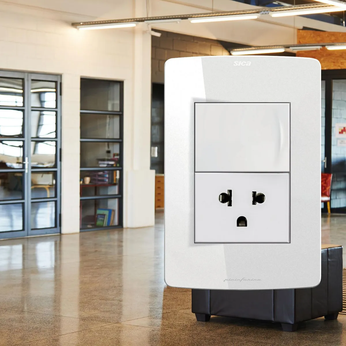 SILIGHT - Interruptor + Tomacorriente Simple P/T Silight Blanco