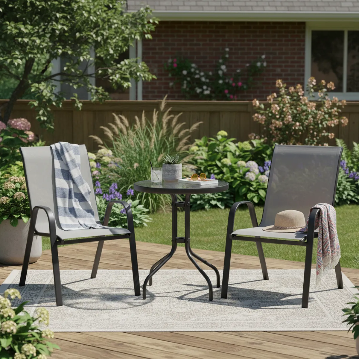 JUST HOME COLLECTION - Juego de comedor mesa de metal con midrio  60 CM + 2 sillas de metal sling crudo