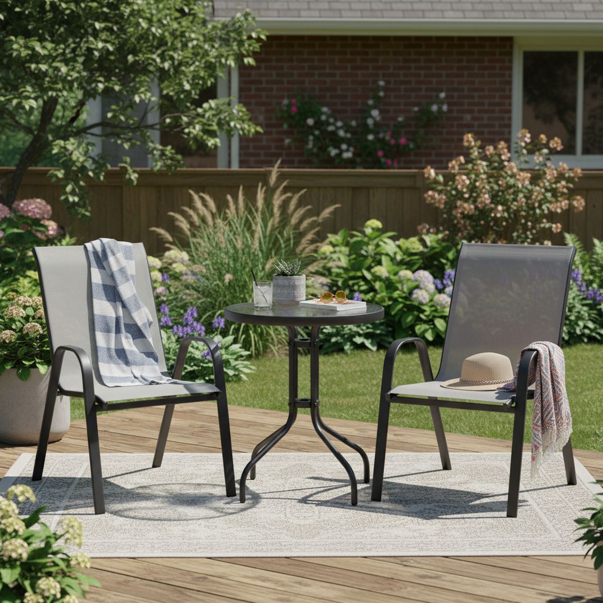 JUST HOME COLLECTION - Juego de comedor mesa de metal con midrio  60 CM + 2 sillas de metal sling crudo