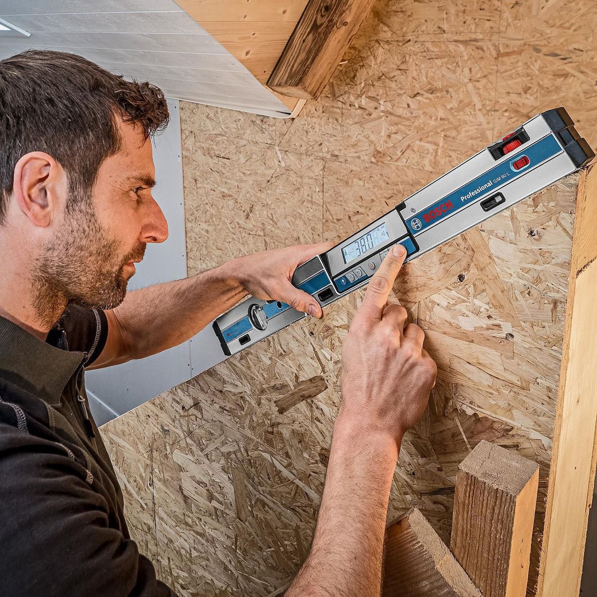 BOSCH - Medidor de inclinación digital Bosch GIM 60 L hasta 30mt