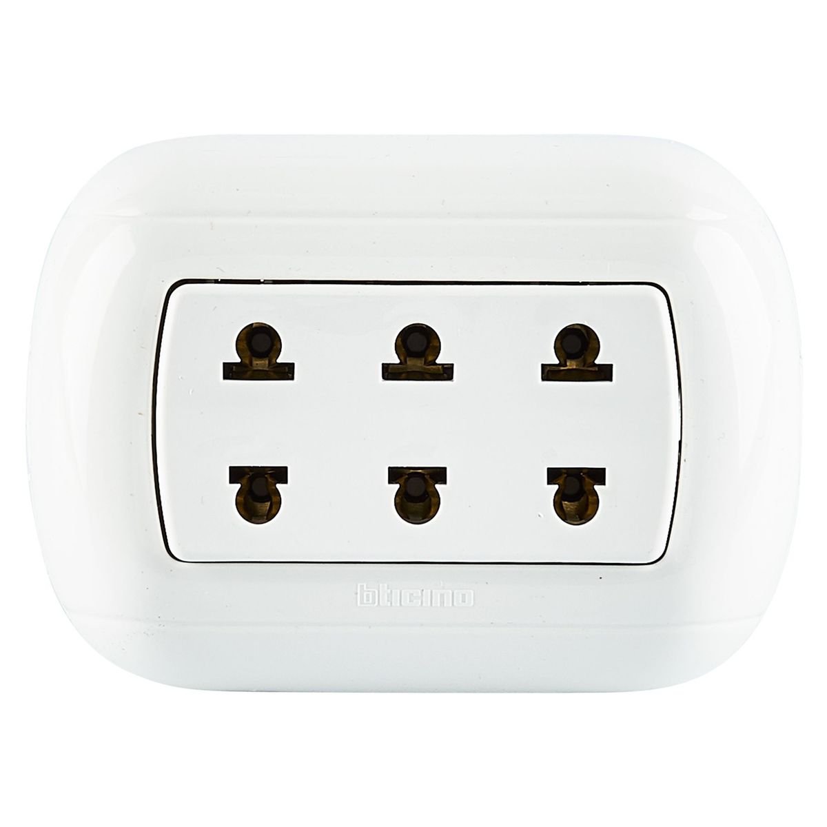 BTICINO - Tomacorriente Triple Oval Blanco