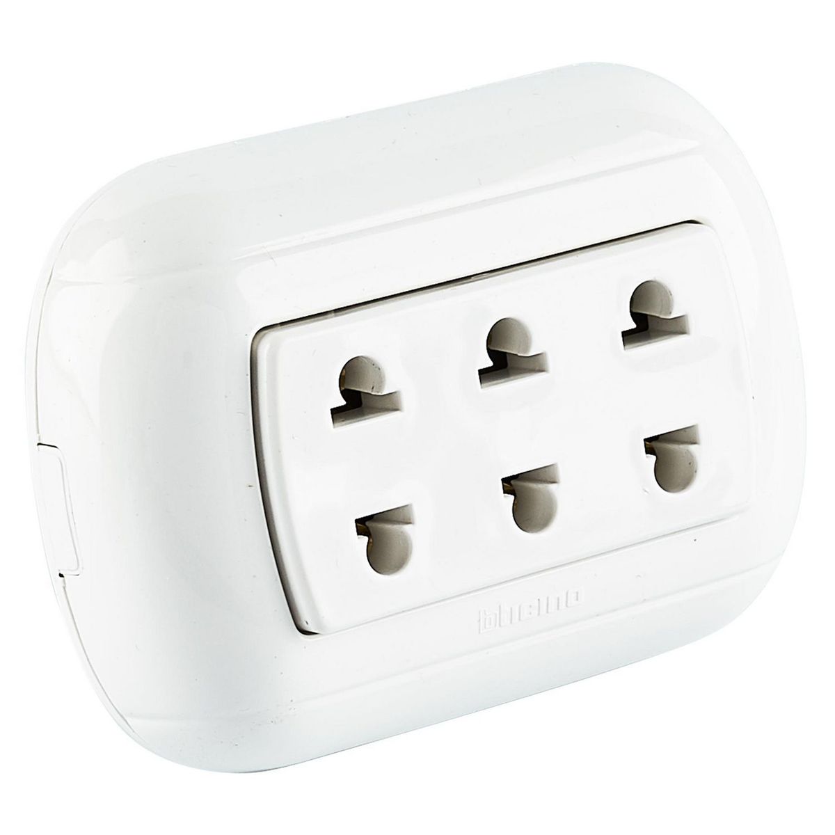 BTICINO - Tomacorriente Triple Oval Blanco