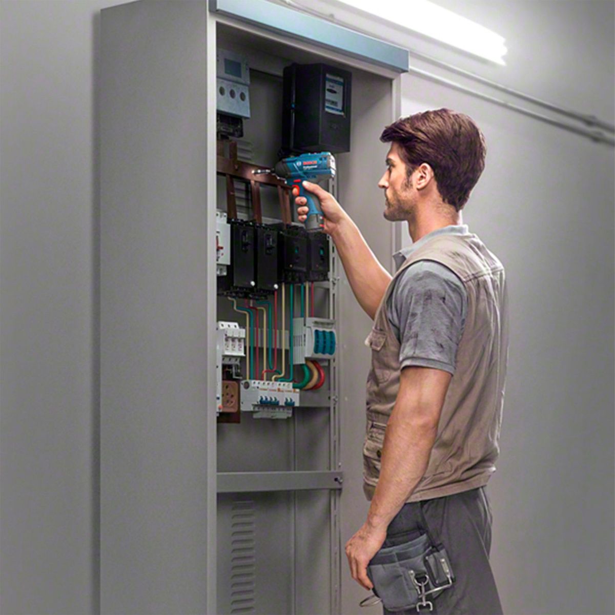 BOSCH - Taladro Atornillador Bosch GSR 120-LI + Llave Impacto Bosch GDR 120-LI + 23 Accesorios