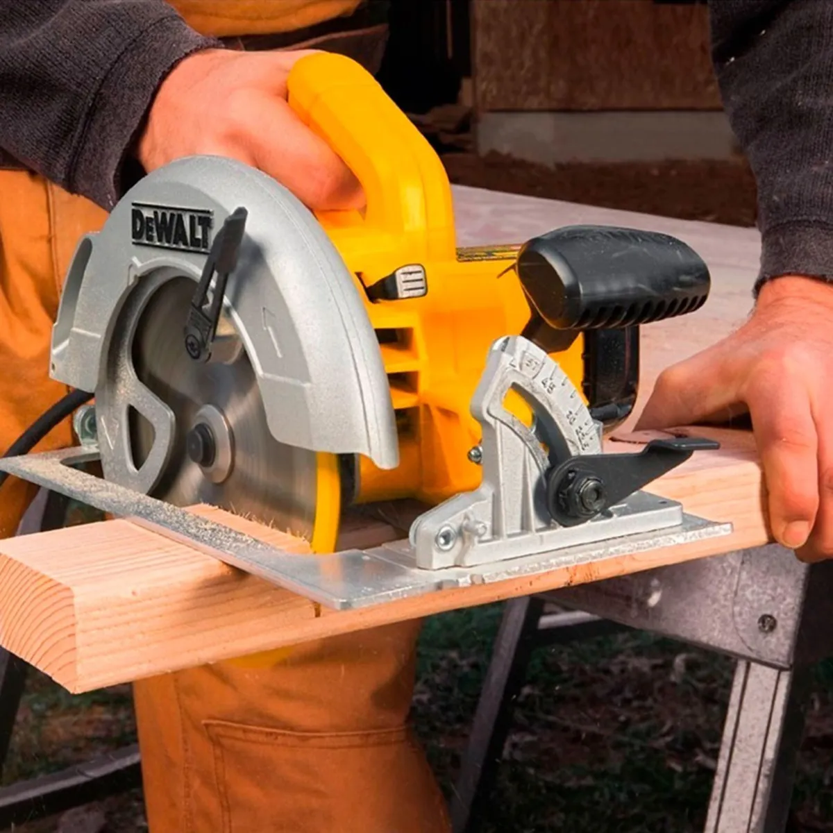 DEWALT - Sierra Circular Eléctrica Dewalt 7-1/4" 1800W DWE575K