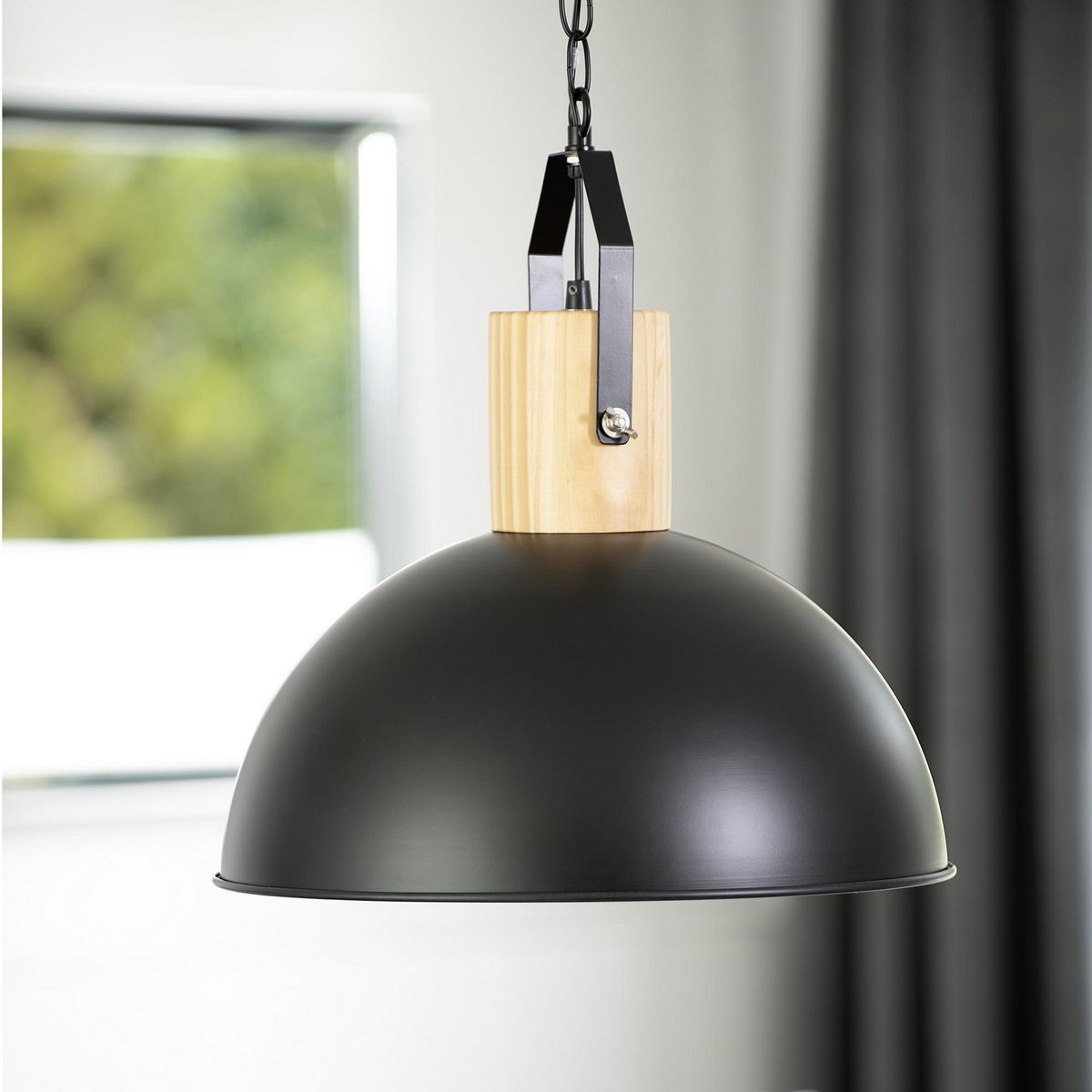 JUST HOME COLLECTION - Lámpara Colgante Bissen 1 Luz Metal Negro