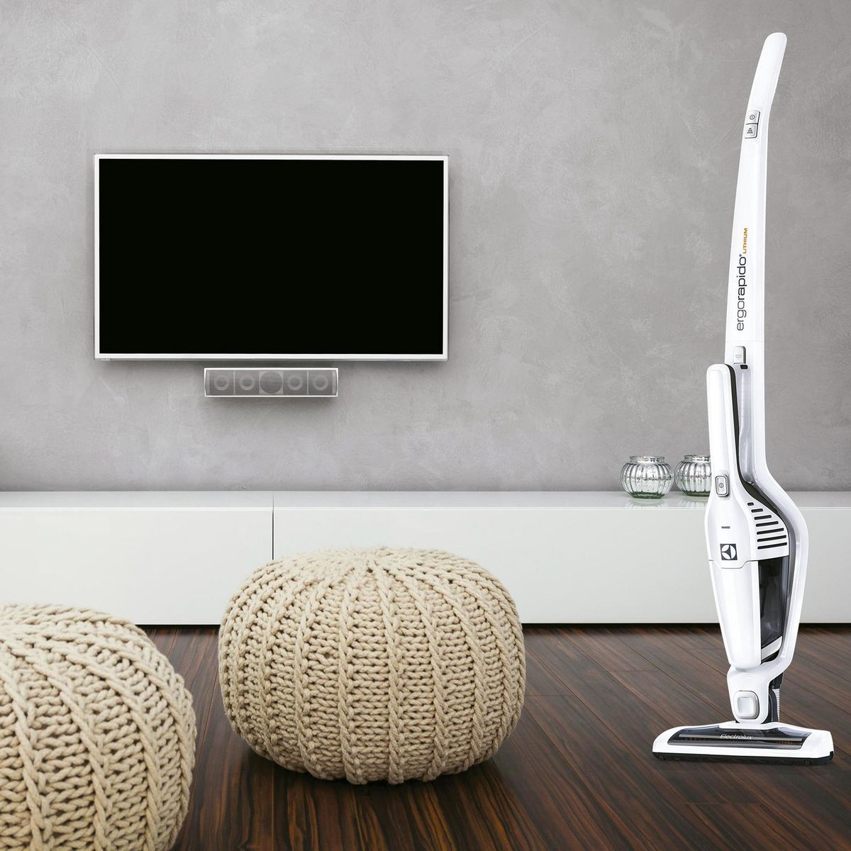 ELECTROLUX - Aspiradora Vertical Electrolux 0.45L ERG21