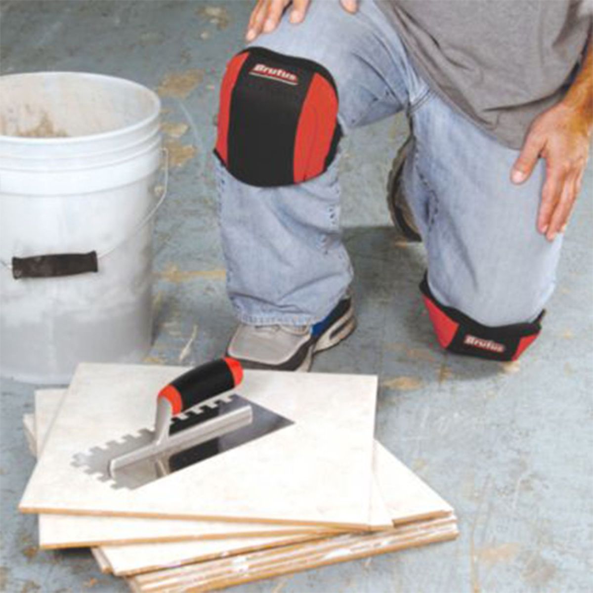 BRUTUS - Rodillera Acolchada para Piso Duro