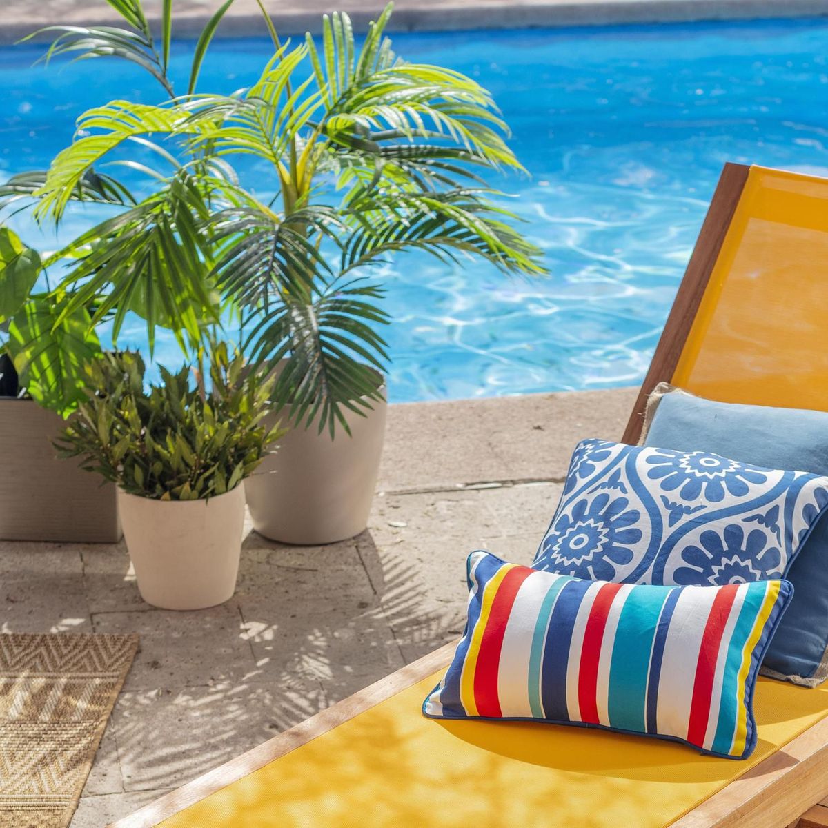 JUST HOME COLLECTION - Macetero Autorregante Taupé 32x30x