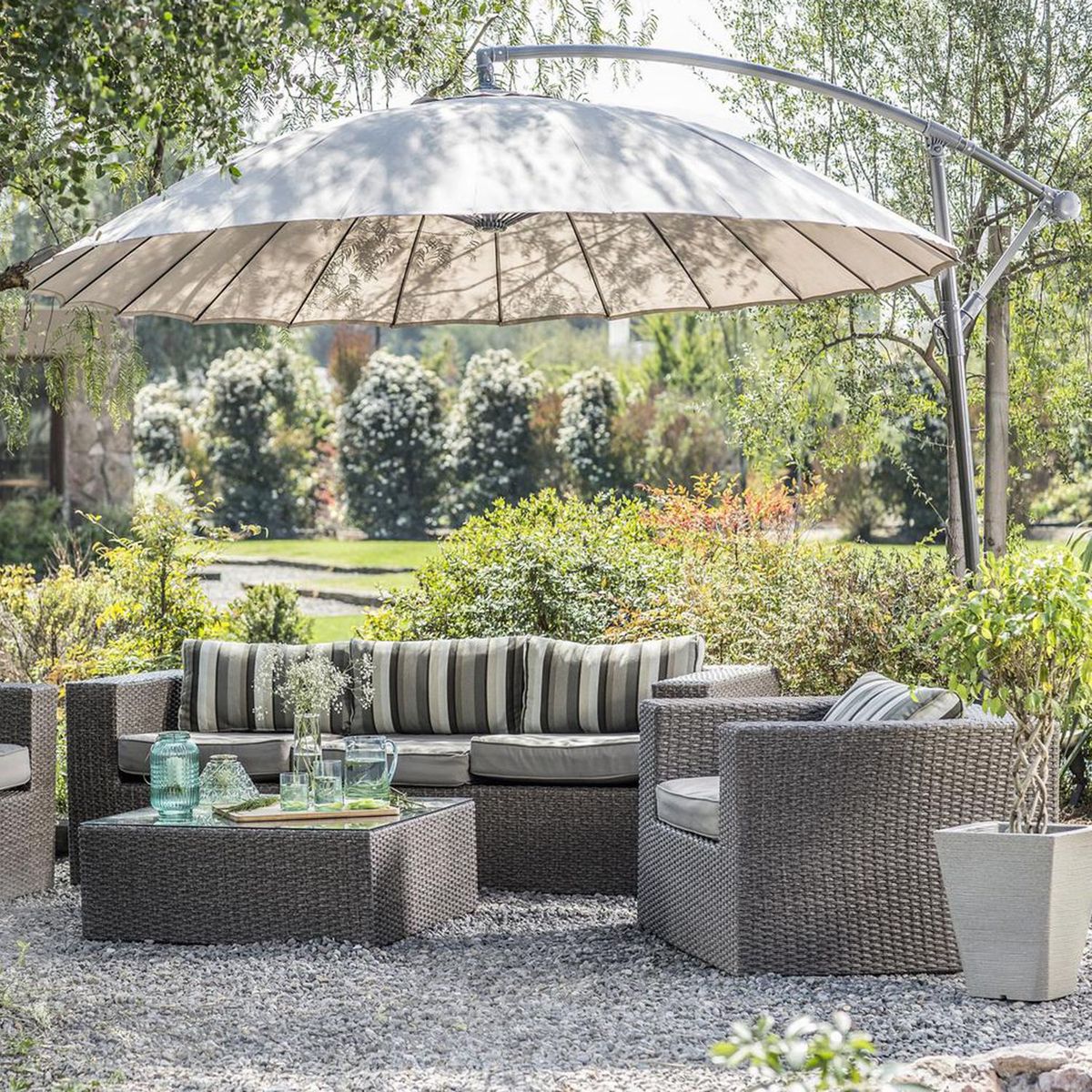 JUST HOME COLLECTION - Sombrilla para Terraza Lateral Shangai 3m +UV50 Taupe- No incluye base