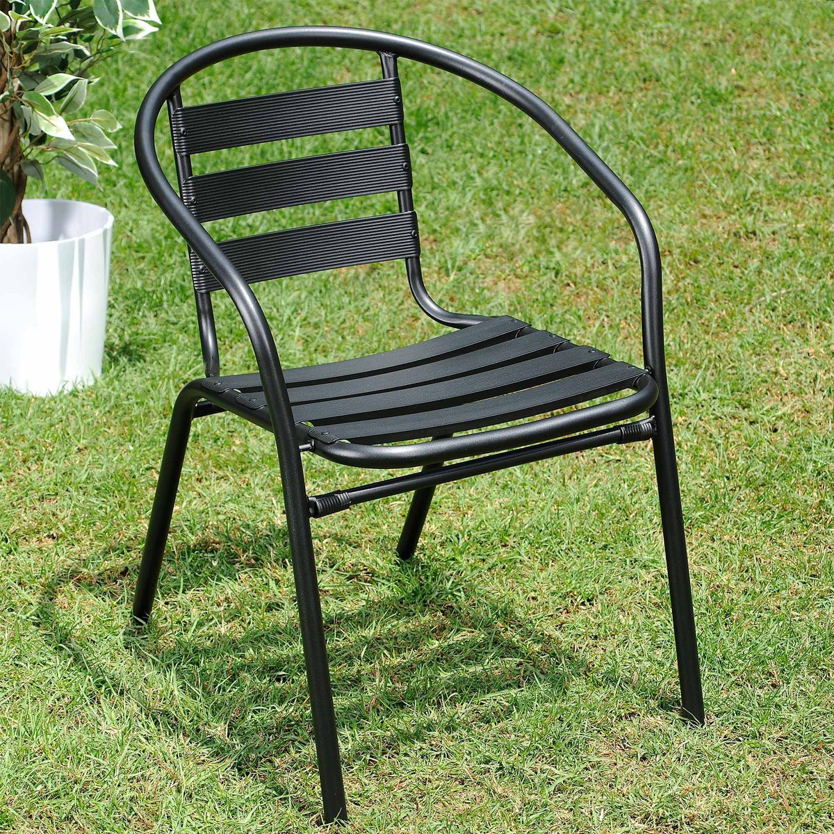 JUST HOME COLLECTION - Silla de Aluminio Negra Apilable