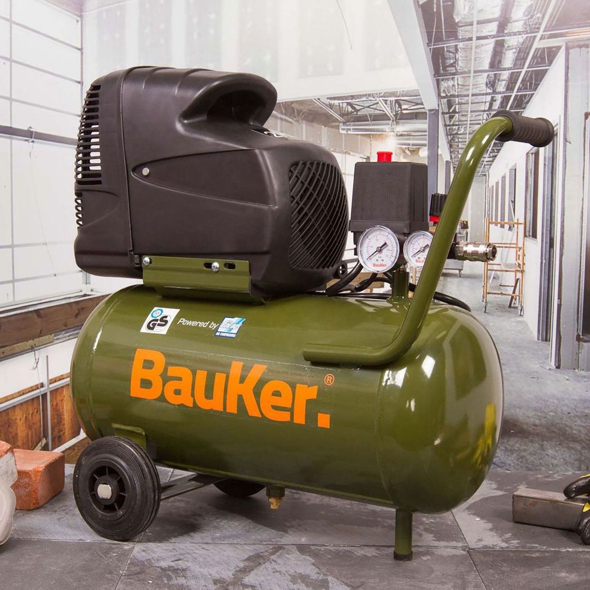 BAUKER - Compresor De Aire Industrial Bauker 3HP 25 Lt