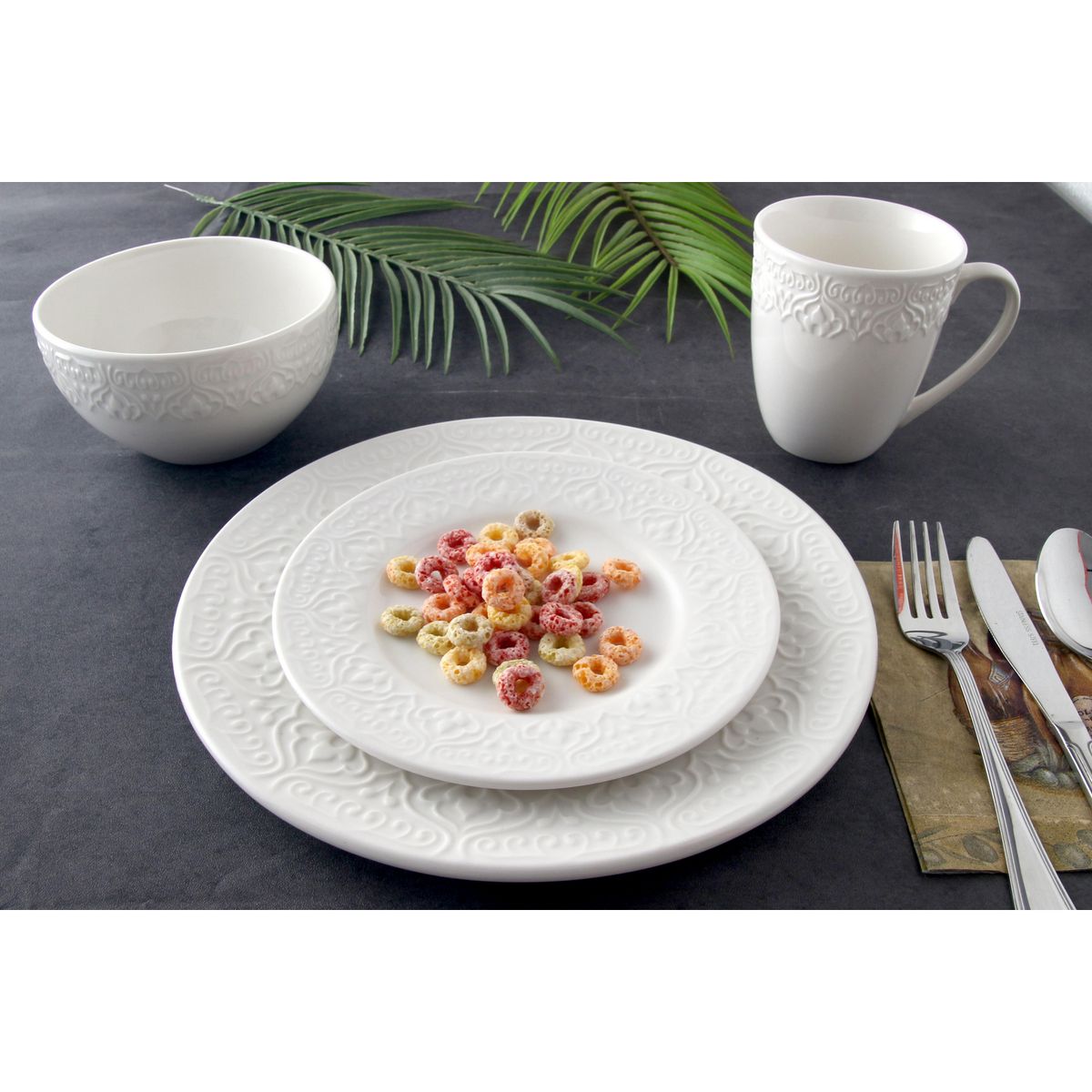 JUST HOME COLLECTION - Juego de vajilla Porcelana Círculos rosado 16 Piezas