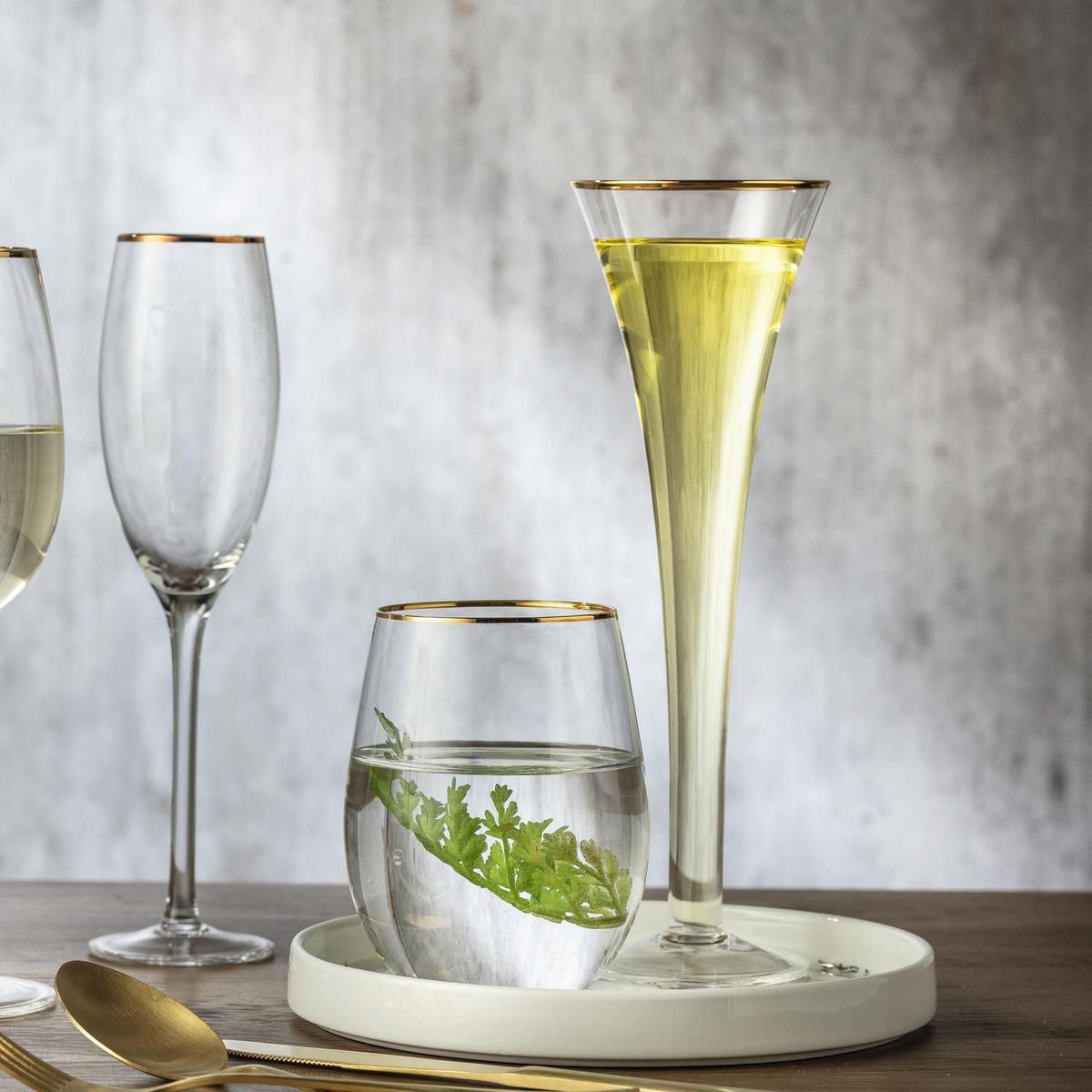 JUST HOME COLLECTION - Copa Champana Ribete Gold