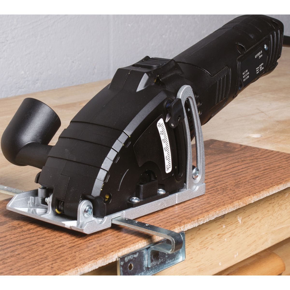 UBERMANN - Sierra Multiusos Ubermann 3'' 600W eléctrica