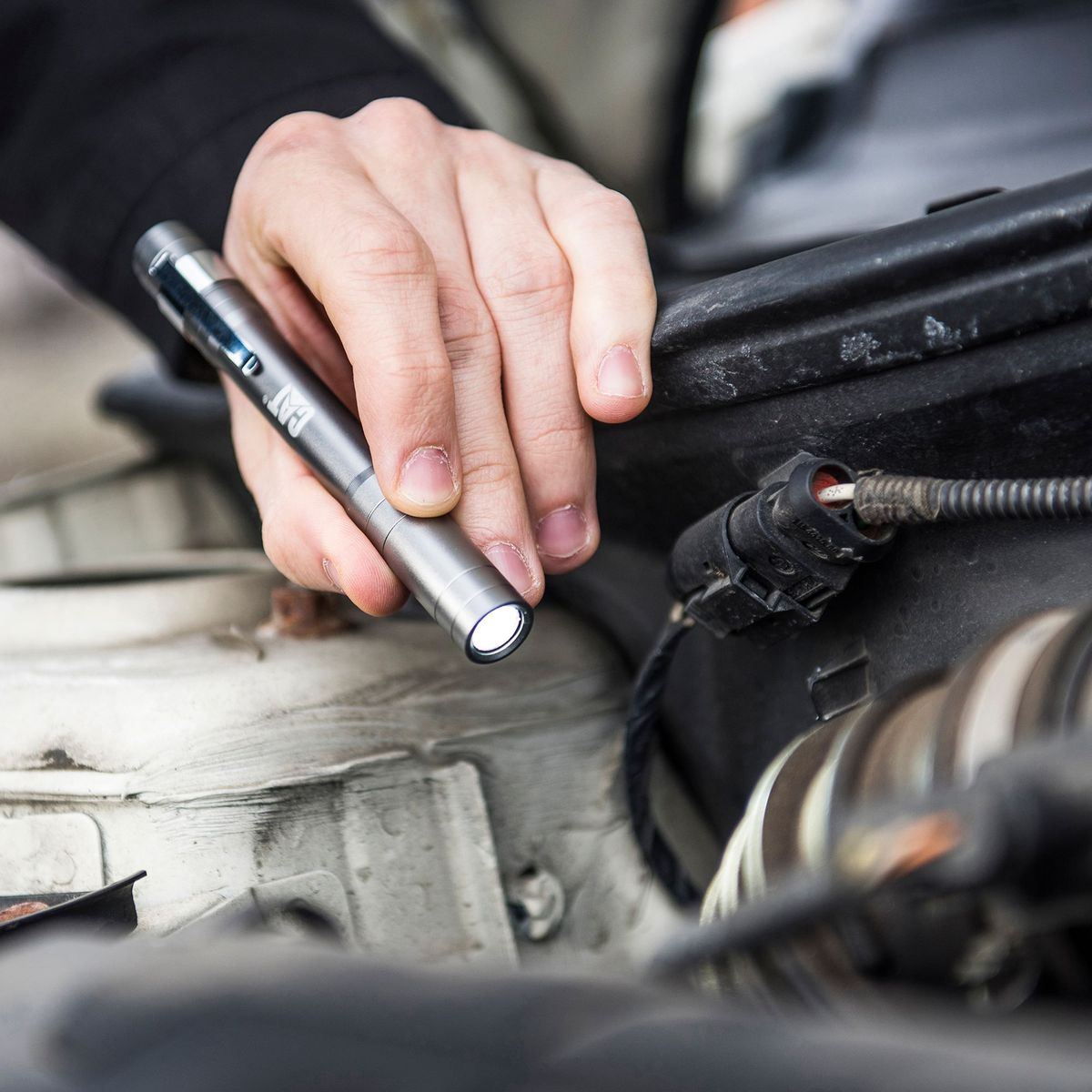 CAT - Linterna de mano CAT Led 100lm