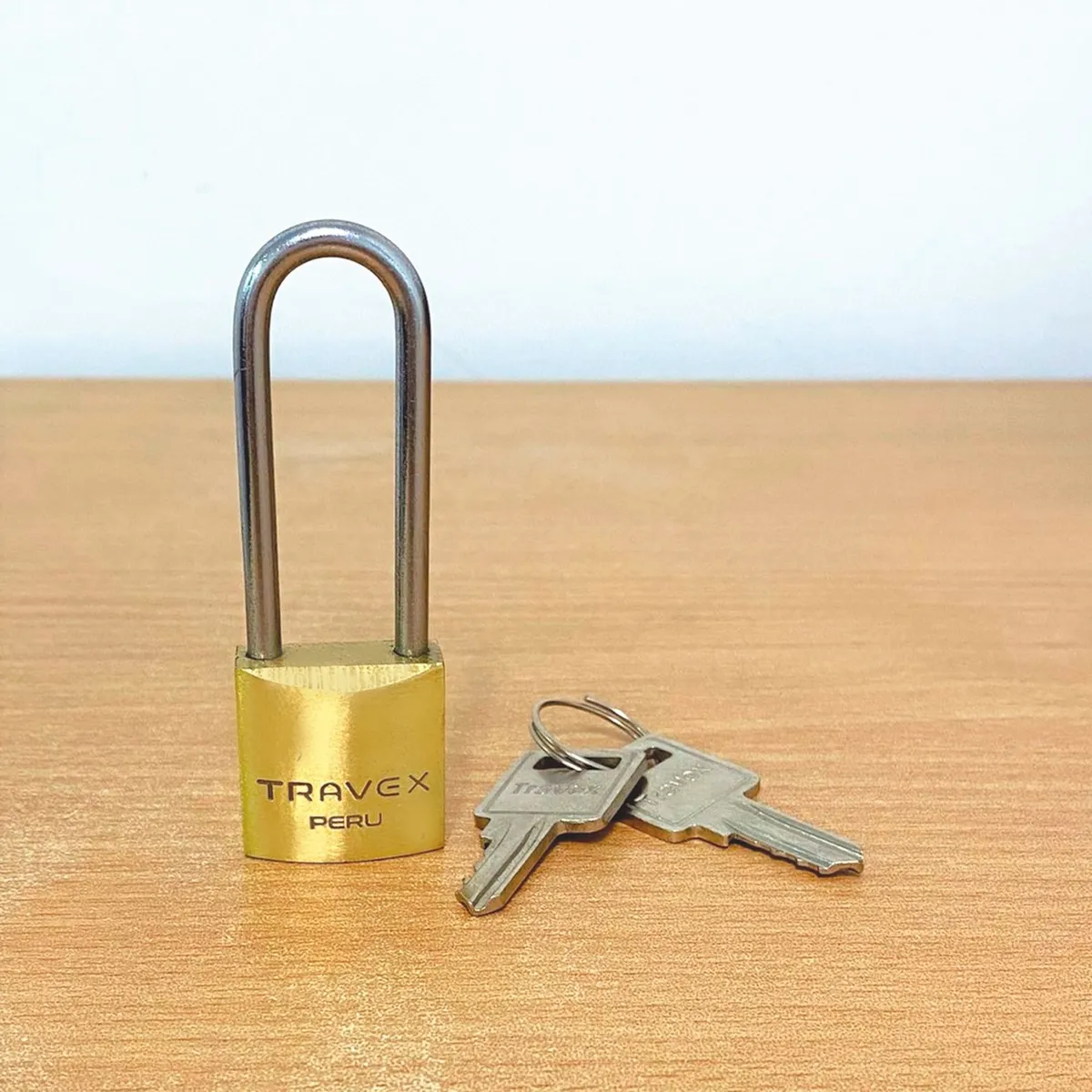 TRAVEX - Candado de Arco Alto Travex 25 mm